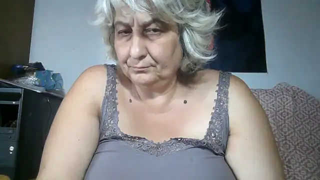 Snapshot of ExquisiteMature chatting on 07-04-26, 02:32 ExquisiteMature online show from 07-04-26, 02:32
