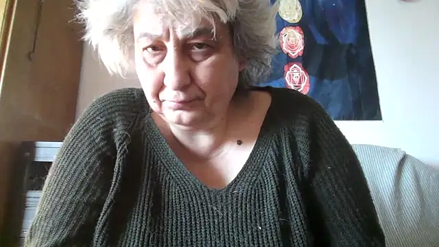 Snapshot of ExquisiteMature chatting on 04-28-26, 04:50 ExquisiteMature online show from 04-28-26, 04:50