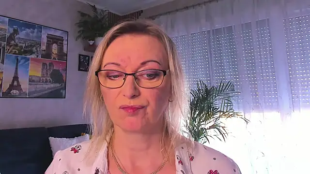 vanessa chat online show from 04-09-26, 01:39