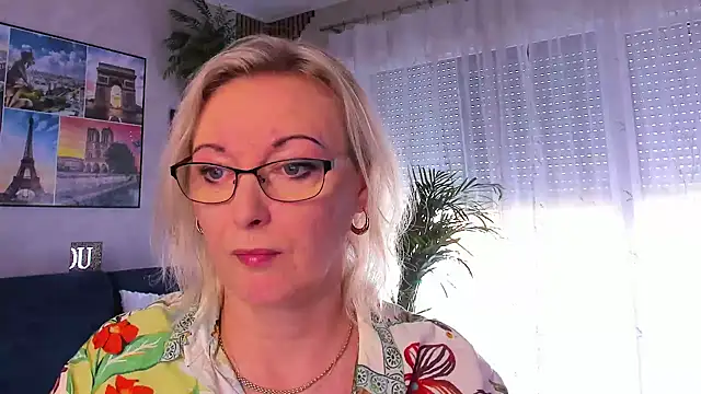 vanessa chat online show from 05-19-26, 01:29