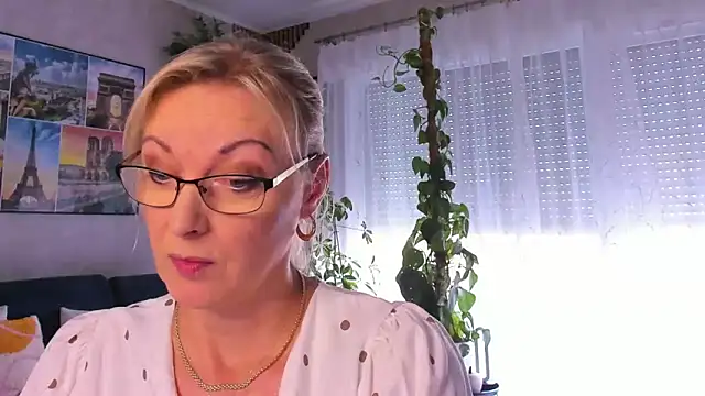 vanessa chat online show from 09-29-25, 01:28