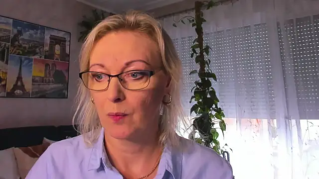 vanessa chat online show from 09-18-25, 01:25