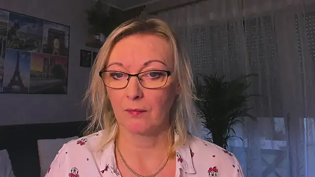 vanessa chat online show from 12-04-25, 02:16