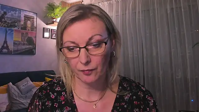 vanessa chat online show from 03-11-25, 05:57