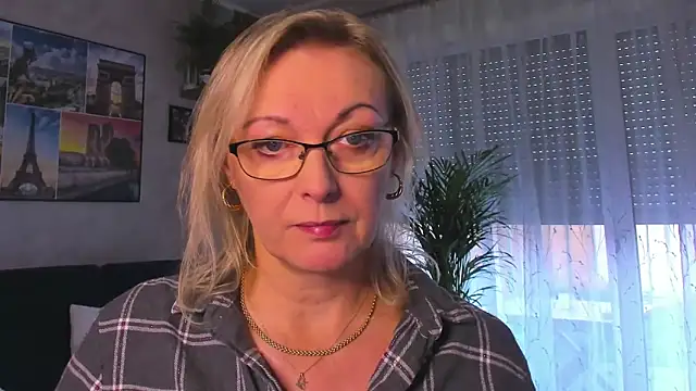 vanessa chat online show from 11-03-25, 02:20