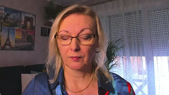 vanessa chat online show from 11-27-25, 02:17