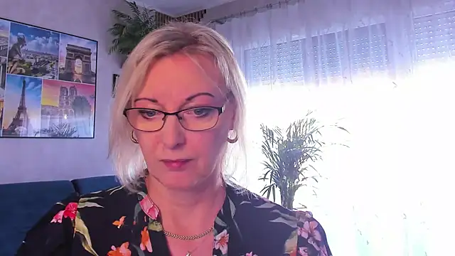 vanessa chat online show from 05-03-26, 01:25