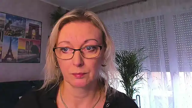 vanessa chat online show from 11-04-25, 02:10