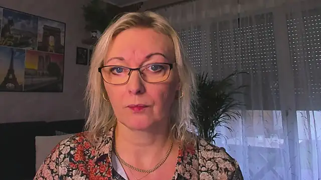 vanessa chat online show from 12-15-25, 02:34