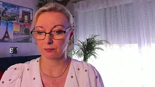 vanessa chat online show from 05-24-26, 01:22