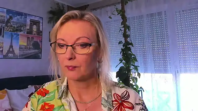 vanessa chat online show from 09-24-25, 01:28