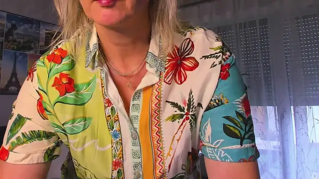 vanessa chat online show from 11-17-25, 02:21