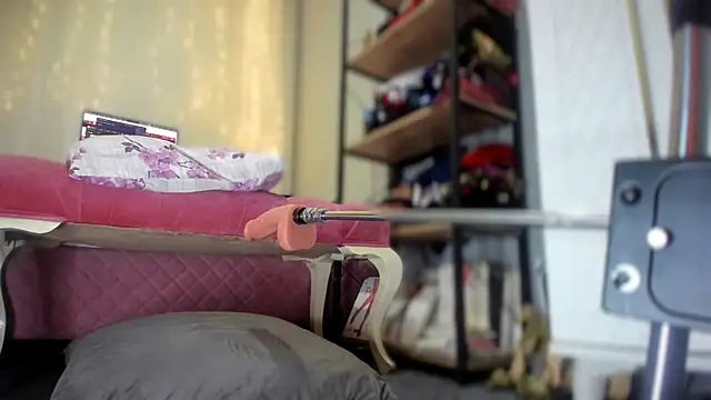 Snapshot of bisexyelizz chatting on 02-28-25, 09:12 bisexyelizz online show from 02-28-25, 09:12