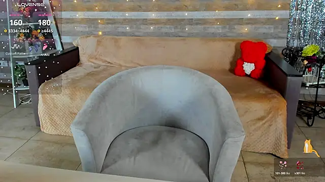 Snapshot of SusanSmit chatting on 02-14-26, 09:59 SusanSmit online show from 02-14-26, 09:59