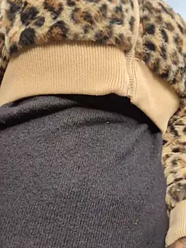 DarkDea online show from 12-04-25, 01:54