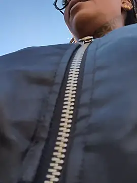 DarkDea online show from 11-30-25, 01:45