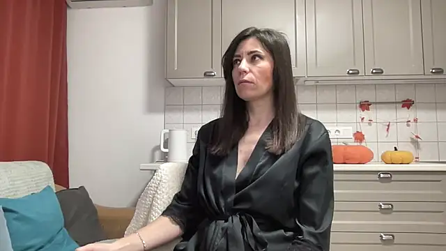 HotyWinter online show from 11-04-25, 04:05