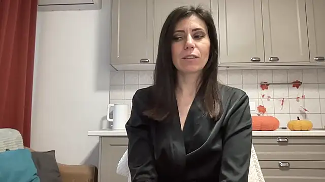 HotyWinter online show from 11-02-25, 04:39