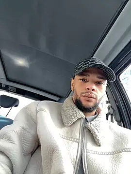 Lionayowe online show from 11-18-25, 11:35