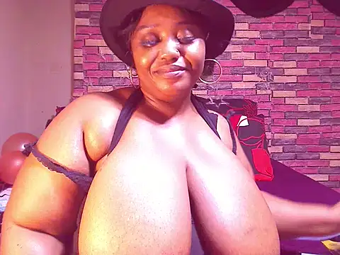 Snapshot of BustySavita chatting on 01-01-25, 07:41 BustySavita online show from 01-01-25, 07:41