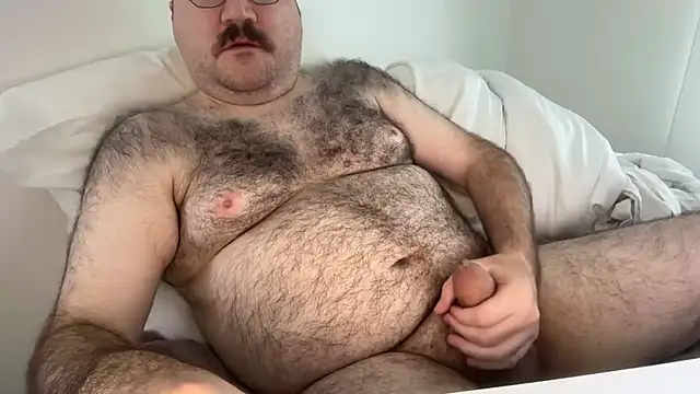 Snapshot of elagobear chatting on 07-19-26, 08:05 elagobear online show from 07-19-26, 08:05