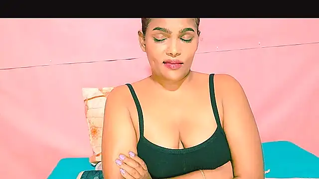 Snapshot of MySweetBitch143 chatting on 04-21-26, 02:51 MySweetBitch143 online show from 04-21-26, 02:51