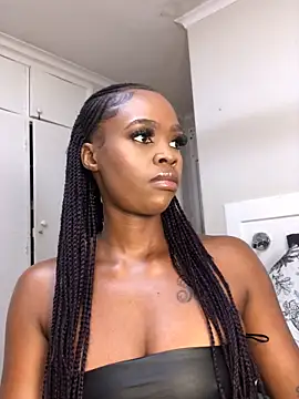 LuciousLips96 online show from 09-24-25, 10:44