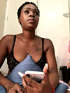 LuciousLips96 online show from 01-09-26, 07:37