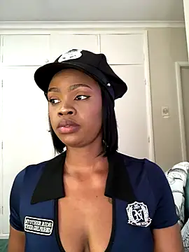 LuciousLips96 online show from 10-28-25, 09:41