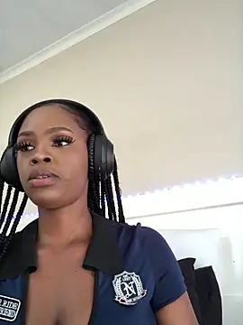 LuciousLips96 online show from 11-12-25, 09:02