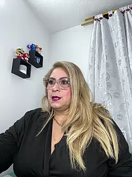 x elena x online show from 12-18-25, 10:19