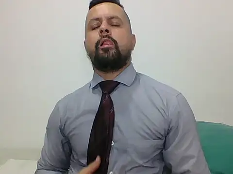 Snapshot of TRIISTAN_KING10 chatting on 12-19-24, 08:02 TRIISTAN KING10 online show from 12-19-24, 08:02