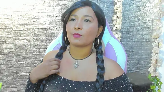 Snapshot of paola_ih chatting on 05-05-26, 08:01 paola ih online show from 05-05-26, 08:01