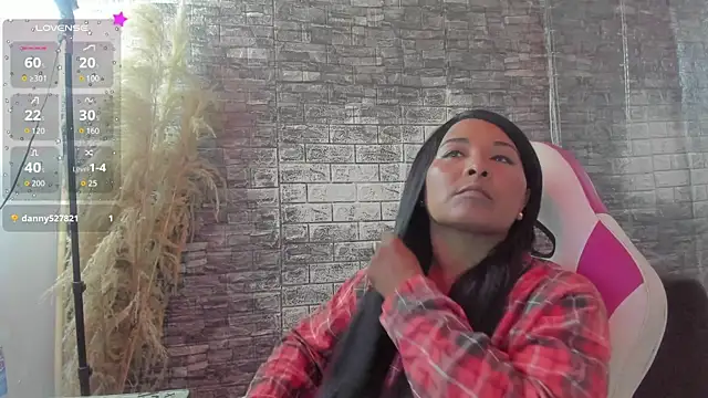 paola ih online show from 07-23-26, 08:49