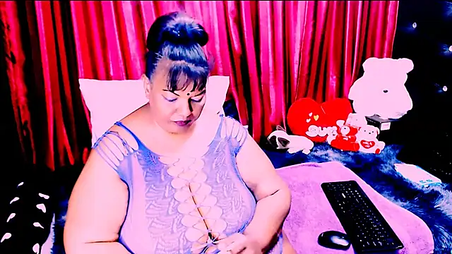 Snapshot of indian_ruby chatting on 10-10-25, 09:21 indian ruby online show from 10-10-25, 09:21