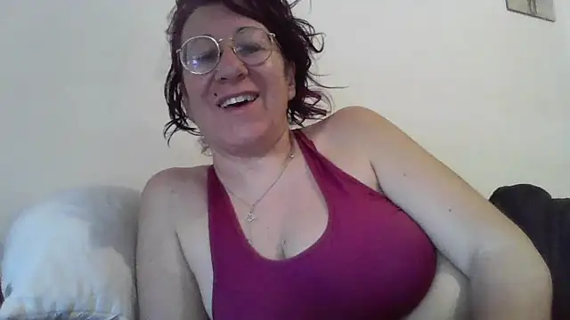Snapshot of milkarock chatting on 05-03-26, 10:20 milkarock online show from 05-03-26, 10:20