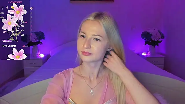 AnnaCarrera online show from 10-24-25, 09:14