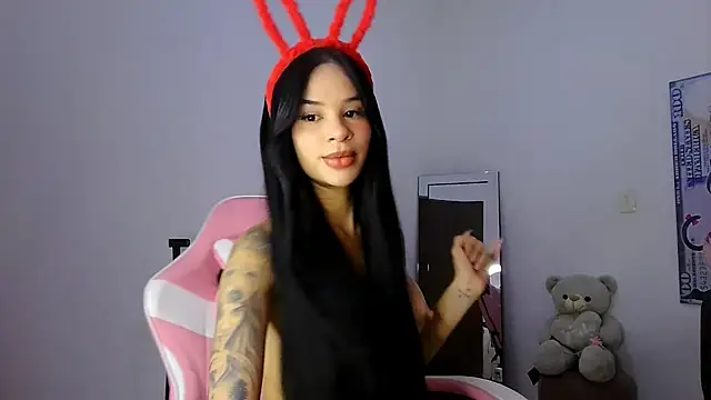 Snapshot of secretgreisy_ chatting on 07-19-26, 11:34 secretgreisy online show from 07-19-26, 11:34