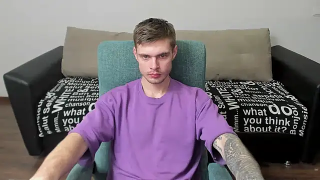 maks wolfis online show from 02-24-25, 03:09