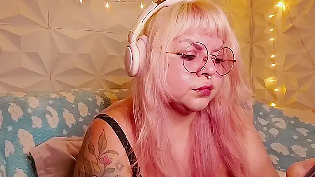 Satyn doll online show from 06-12-26, 11:24
