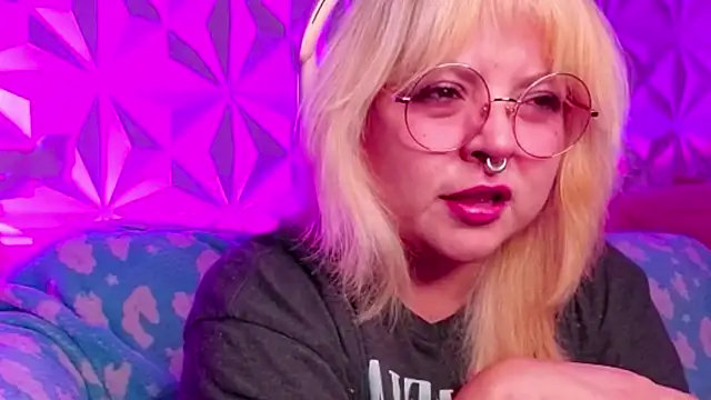 Satyn doll online show from 10-19-25, 10:12