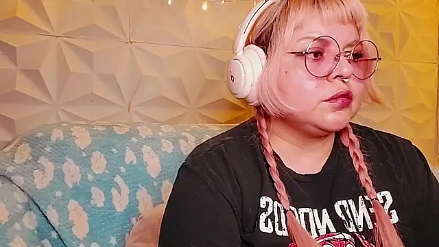 Satyn doll online show from 05-20-26, 01:13