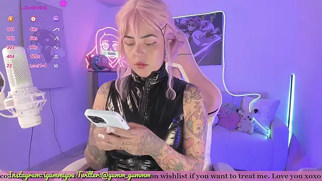 cute catlyn online show from 12-15-25, 03:29