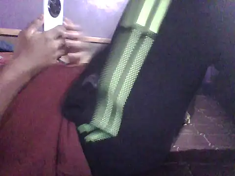 Snapshot of indianguy21 chatting on 06-07-26, 02:44 indianguy21 online show from 06-07-26, 02:44