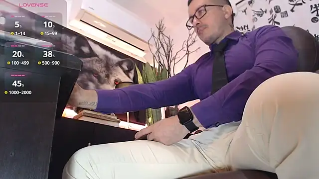 Snapshot of randyluke chatting on 12-04-24, 11:57 randyluke online show from 12-04-24, 11:57