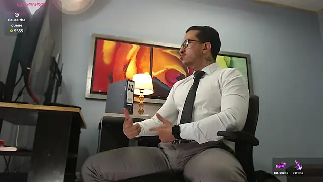 Snapshot of randyluke chatting on 02-19-26, 01:19 randyluke online show from 02-19-26, 01:19