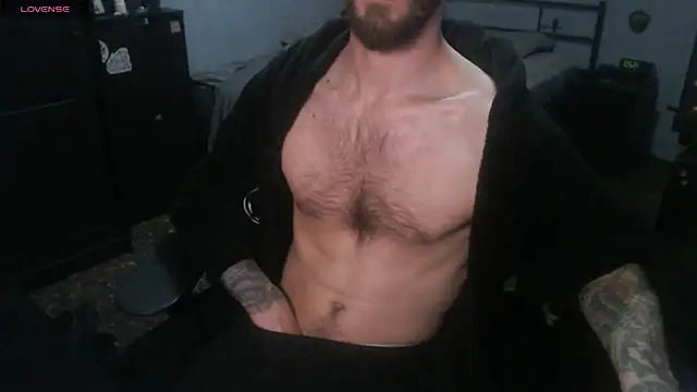 Snapshot of SexxxyLouis chatting on 12-16-25, 02:21 SexxxyLouis online show from 12-16-25, 02:21