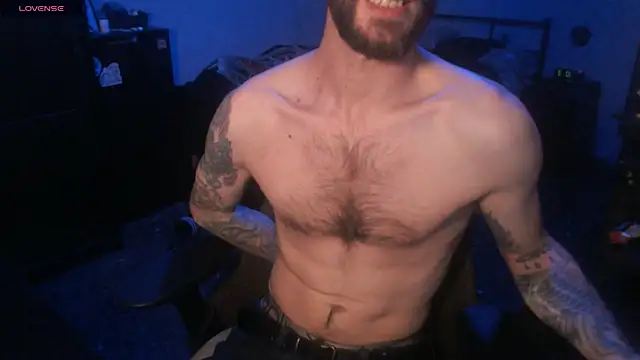 Snapshot of SexxxyLouis chatting on 10-03-25, 06:31 SexxxyLouis online show from 10-03-25, 06:31