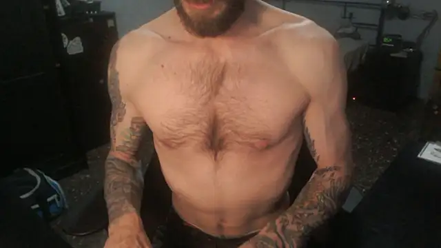 Snapshot of SexxxyLouis chatting on 02-24-26, 08:42 SexxxyLouis online show from 02-24-26, 08:42