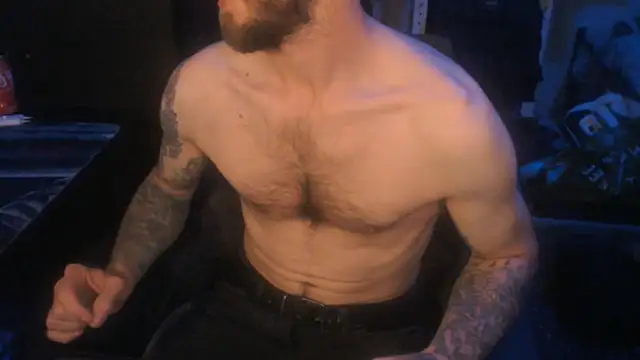 Snapshot of SexxxyLouis chatting on 06-11-26, 07:22 SexxxyLouis online show from 06-11-26, 07:22